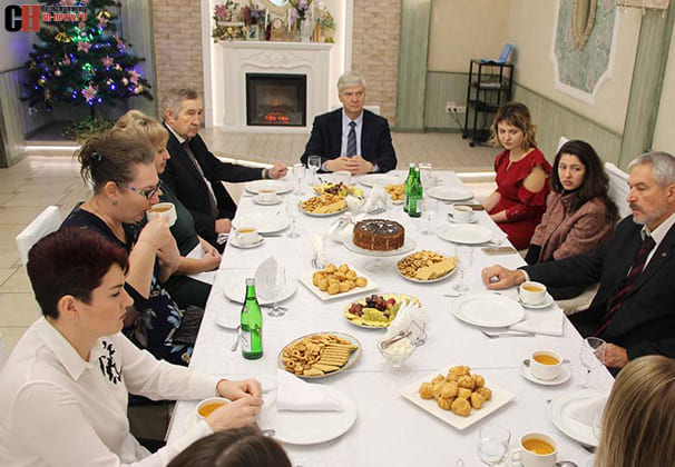В формате свободного микрофона