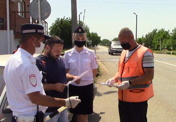 Усть-Лабинские полицейские провели операцию «Железнодорожный переезд»