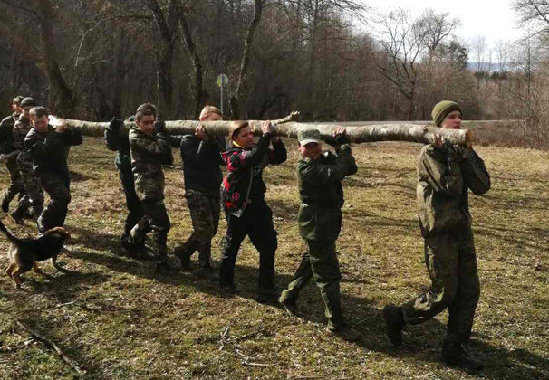 18 усть-лабинских школьников приняли участие в военно-патриотических сборах
