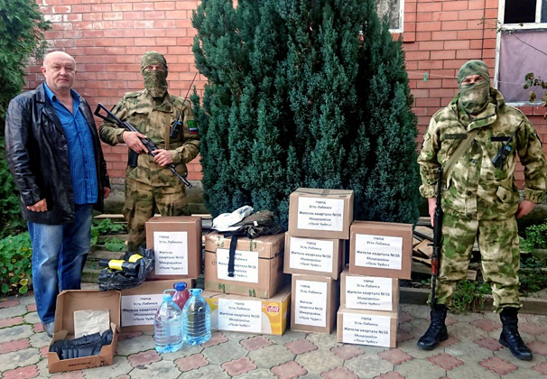 Устьлабинцы вместе с общественниками занимаются сбором гуманитарной помощи для военнослужащих