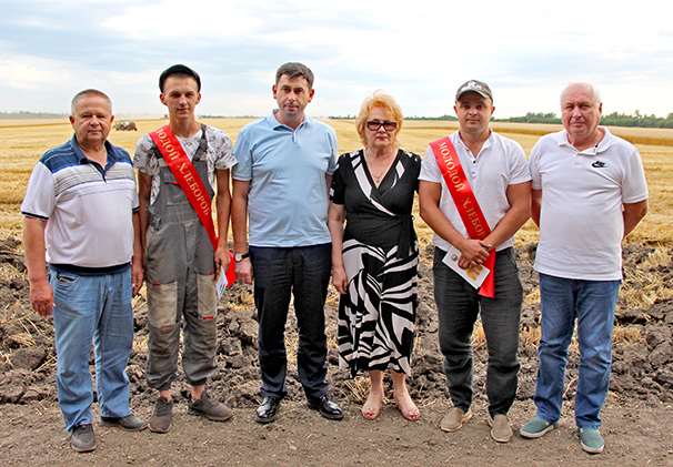 Начинающих аграриев «Прогресс Агро» посвятили в молодые хлеборобы