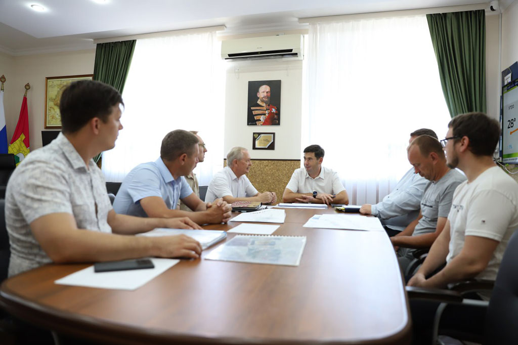 Усть-Лабинский район посетил руководитель ГКУ КК 