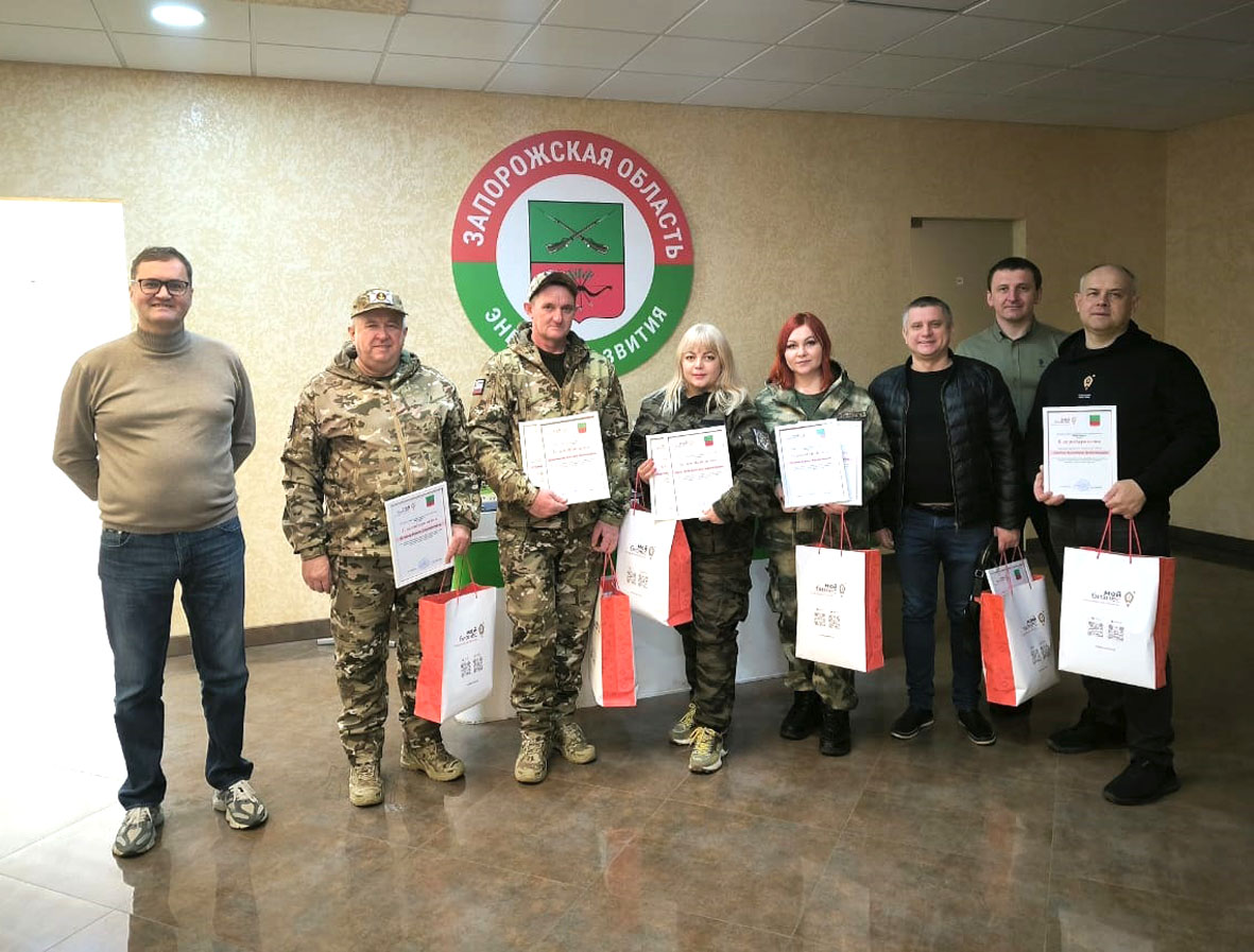Волонтеры Усть-Лабинского района посетили детский социальный центр Донецка и дом-интернат Мелитополя