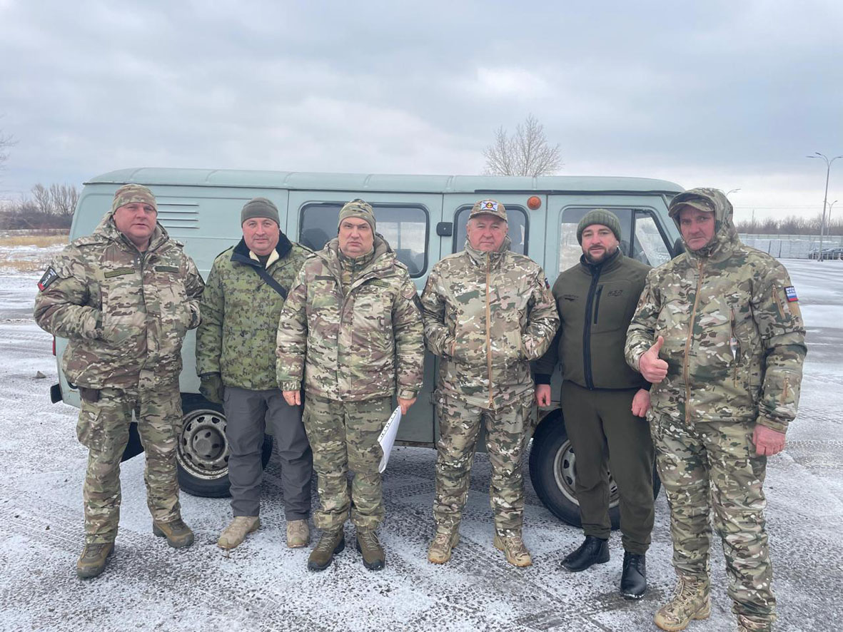 Кирпильские добровольцы навестили бойцов отряда «Барс-17»