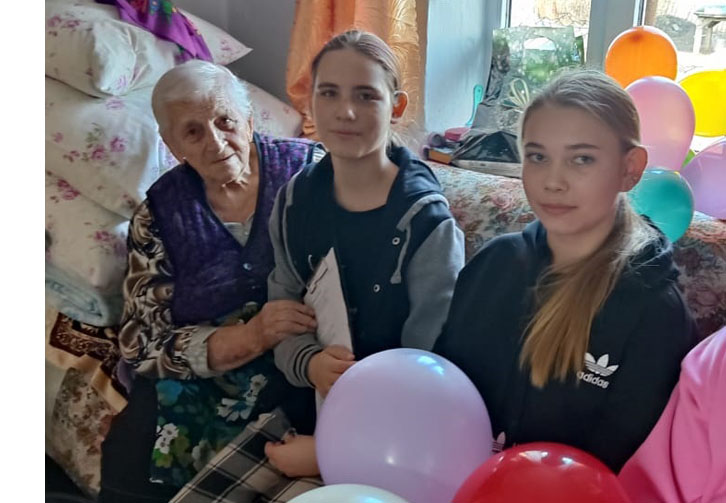 Жительницу хутора Свободного Анну Гревцеву поздравили с 90-летием