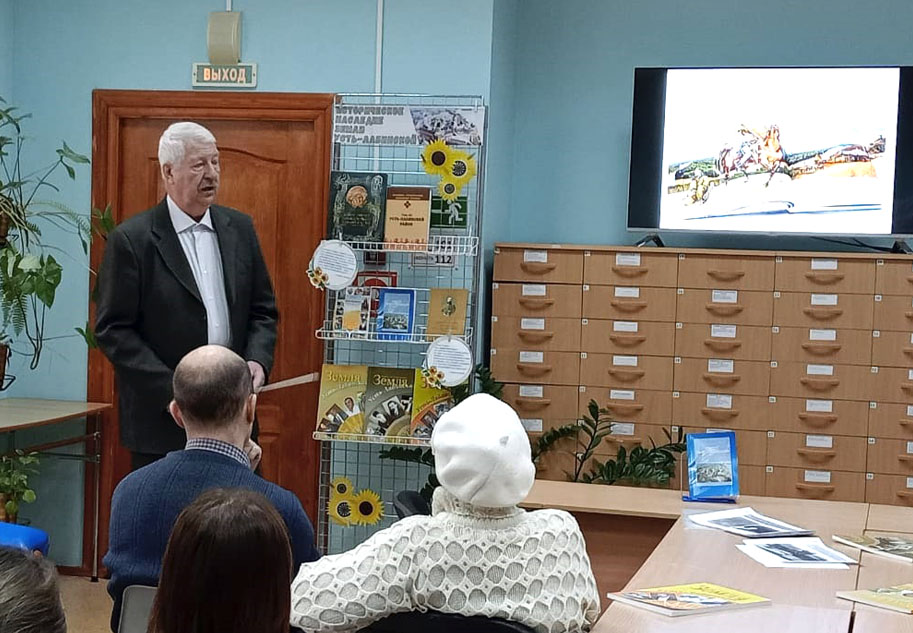 Краевед Сергей Савенко выпустил  книгу «История Усть-Лабинской крепости»