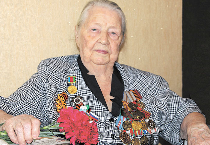 99-летней Марии Сюбар вручили медаль к юбилею Великой Победы