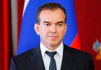 Губернатор Краснодарского края Вениамин Кондратьев и председатель ЗСК Юрий Бурлачко поздравили c Международным женским днем