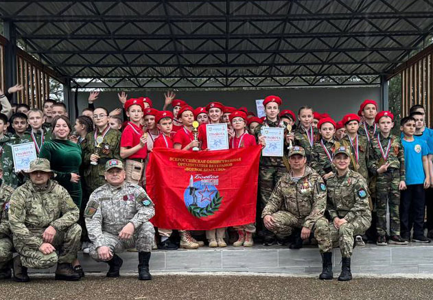 Команда школы № 12 из станицы Некрасовской победила в военно-патриотической игре «Зарница 2.0»