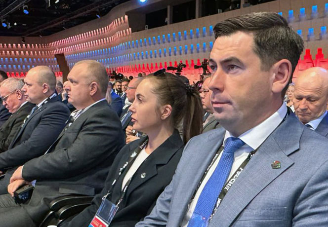 Глава района Станислав Гайнюченко принимает участие в панельной дискуссии в рамках муниципального форума 