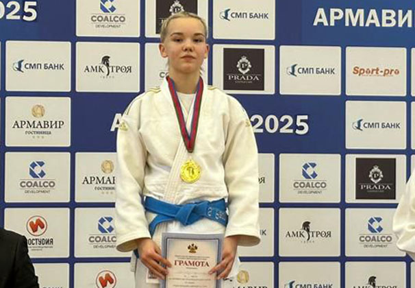 Сладислава Пачкова из спортшколы «Виктория» взяла два золота на краевых и всероссийских соревнованиях