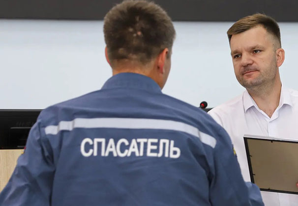 Сотрудников ЕДДС и аварийно-спасательного отряда наградили за высокий профессионализм, мужество и помощь в ликвидации чрезвычайной ситуации на нефтебазе в Усть-Лабинске
